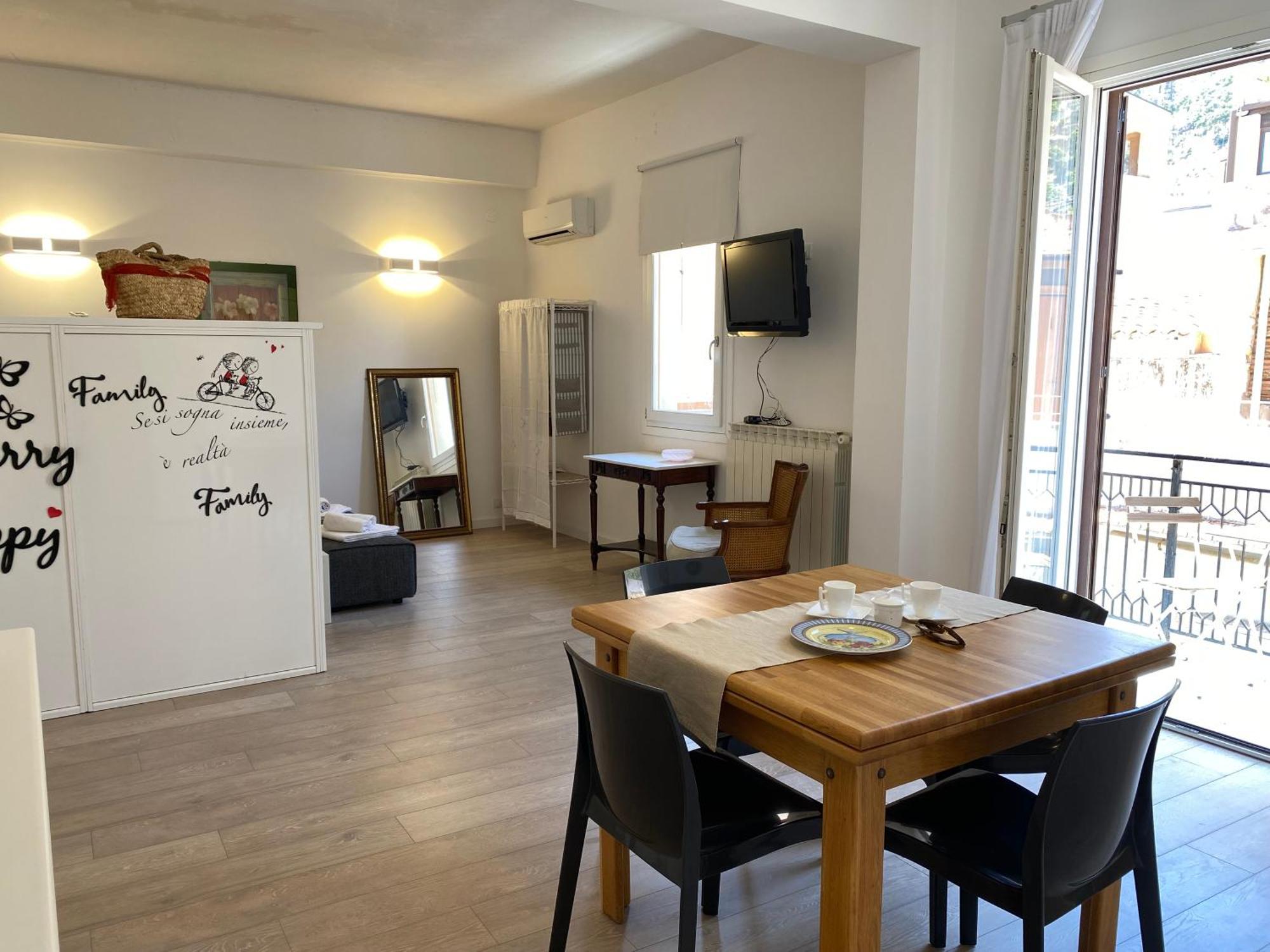 Residence Le Rose 카스텔라마레델골포 외부 사진