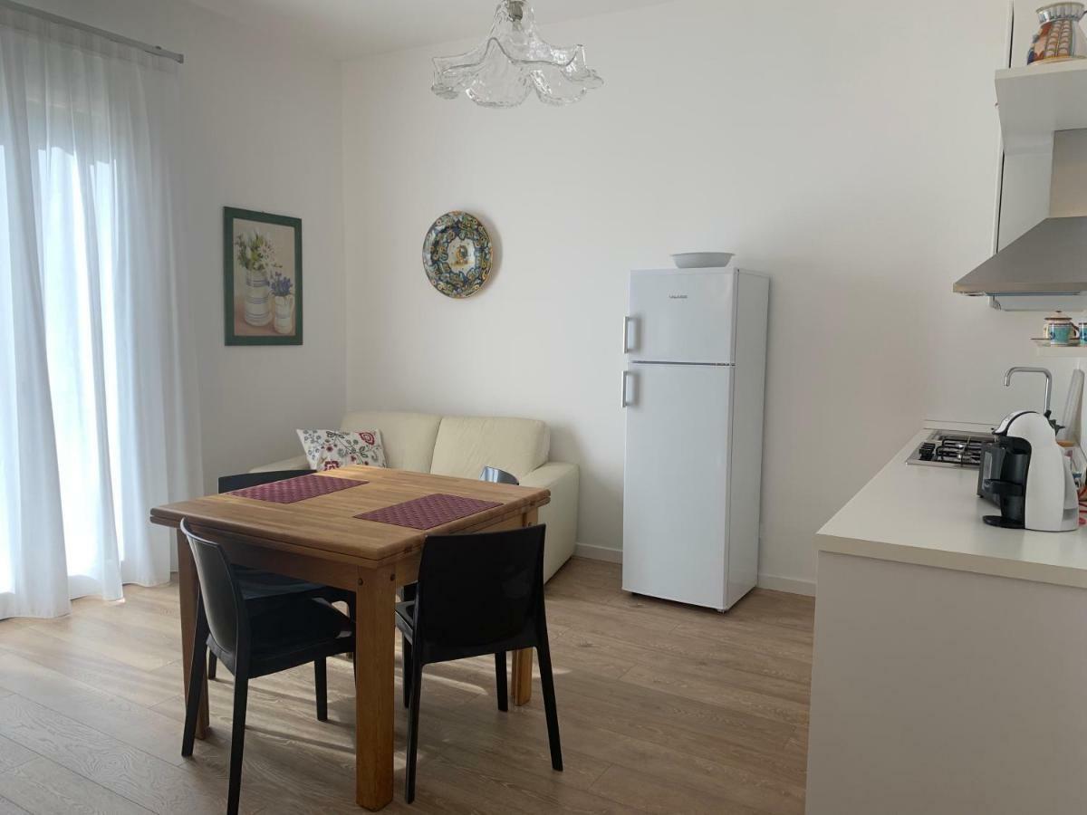Residence Le Rose 카스텔라마레델골포 외부 사진